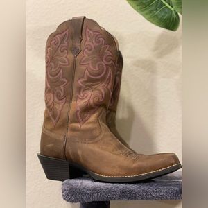 Ariat women’s boots SOLD